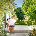 Idyllic Escape Skála Kallirákhis